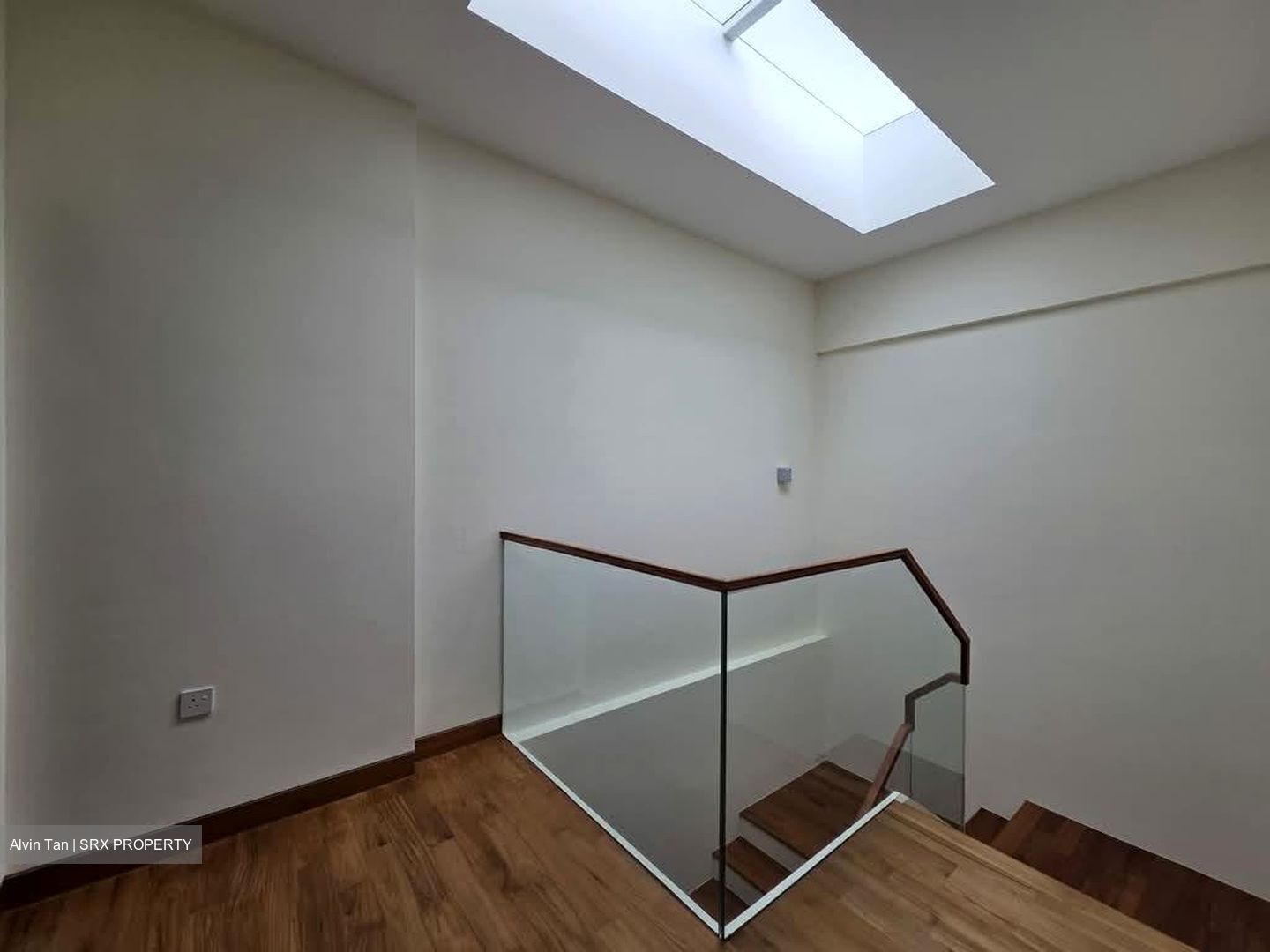 Opera Estate (D15), Terrace #599745531